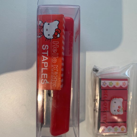 Hello Kitty Staples Stapler Kit Vintage 94, 98 - Picture 5 of 5